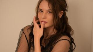 Amira_Blush Snapshot