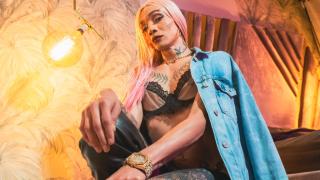 KarenHillton Snapshot