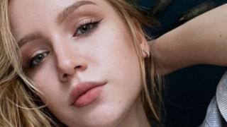 AngleaBirenbaum Snapshot