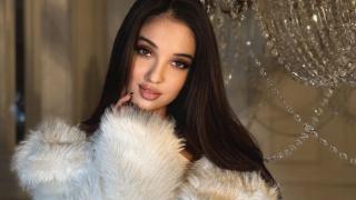 BettyKinsli Snapshot