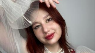 AnnieLanson Snapshot