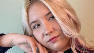 LeenaNicole Snapshot